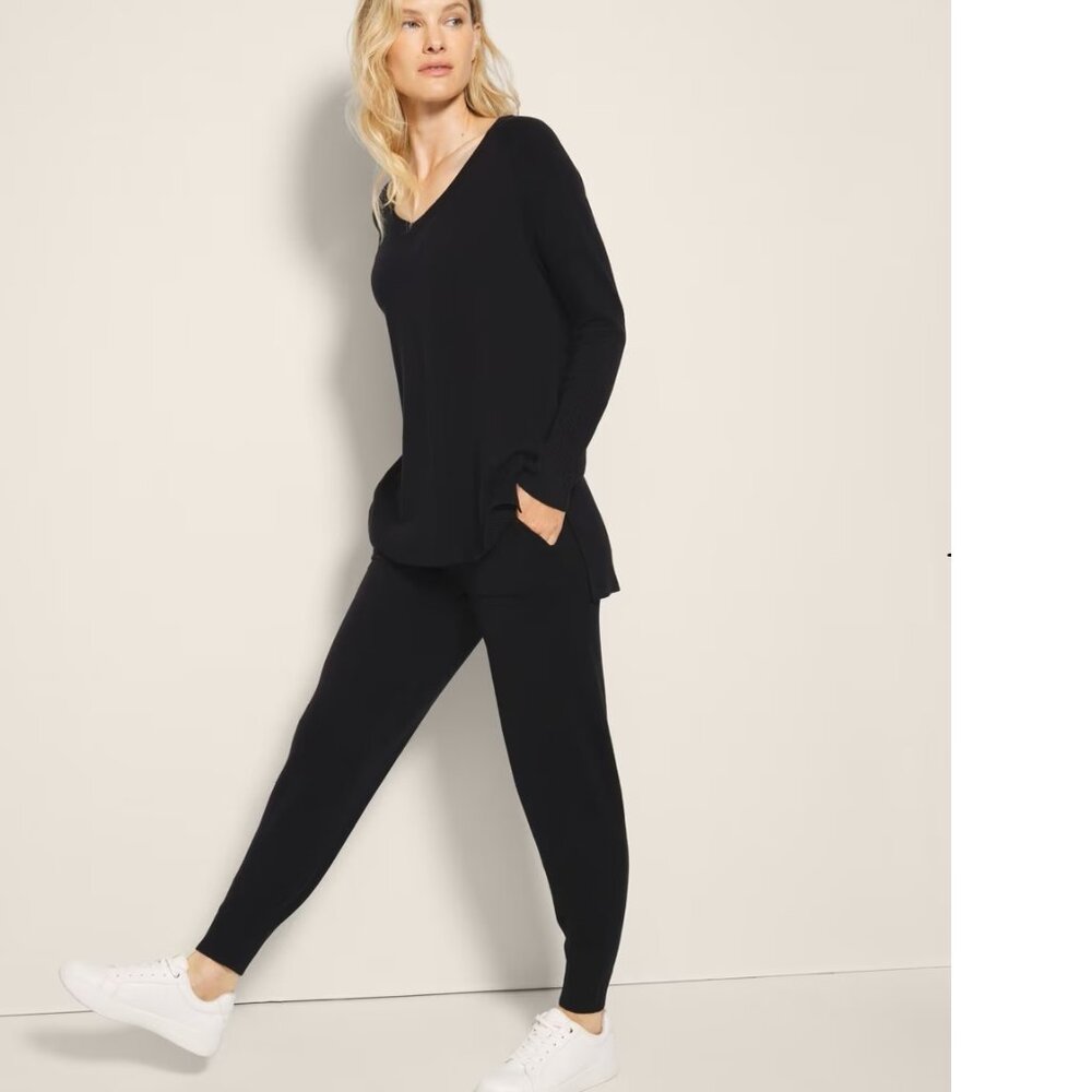 Soma Sweater Jogger and V-Neck Sweater